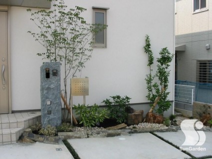 136-3632_img-column1-overlay1