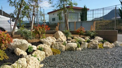 雨でマサ土流出防止土留め琉球石積み 雨でマサ土流出防止土留め琉球石積み