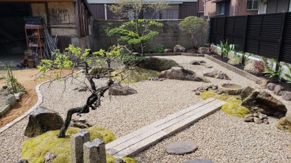 雑草の庭をリフォームガーデン 雑草の庭をリフォームガーデン