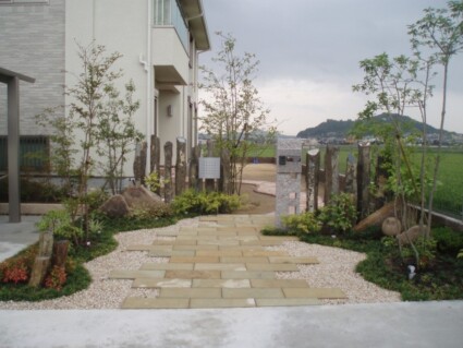 姫路市和モダン外構石貼りアプローチ 姫路市和モダン外構石貼りアプローチ