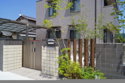 アルミ角柱斜め配置で目隠し 姫路 アルミ角柱斜め配置で目隠し 姫路