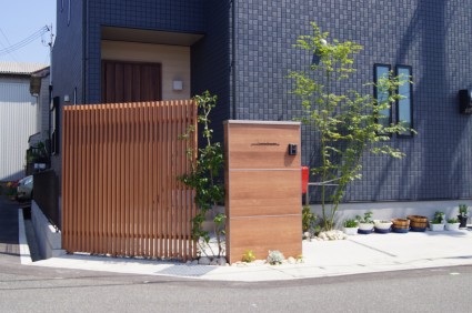 姫路市ウッド調オリジナル門柱