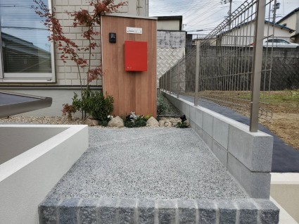 たつの市外構リフォーム|ウッド調門柱 たつの市外構リフォーム|ウッド調門柱