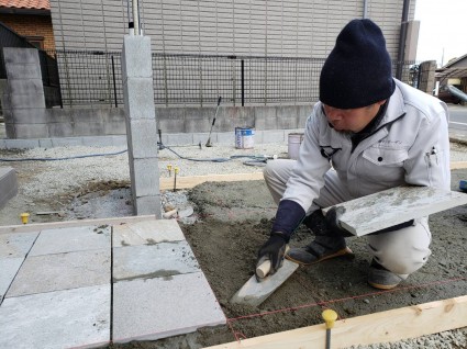 姫路一条工務店外構|300角石貼りアプローチ 姫路一条工務店外構|300角石貼りアプローチ