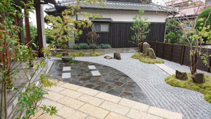 姫路庭|和モダンのガーデンテラスのある庭 姫路庭|和モダンのガーデンテラスの庭