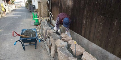 姫路市造園リフォーム|生垣撤去して石積み基礎工事 姫路市造園リフォーム|生垣撤去して石積み基礎工事