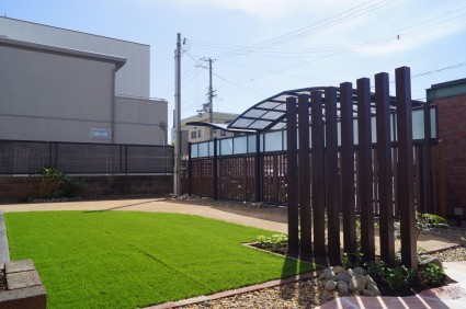 人工芝の庭 人工芝の庭