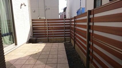 姫路庭目隠しフェンス|木調スクリーン 姫路庭目隠しフェンス|木調スクリーン