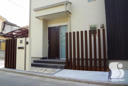 e291a0e99680e5bbbbe3828a-column1-overlay e291a0e99680e5bbbbe3828a-column1-overlay1