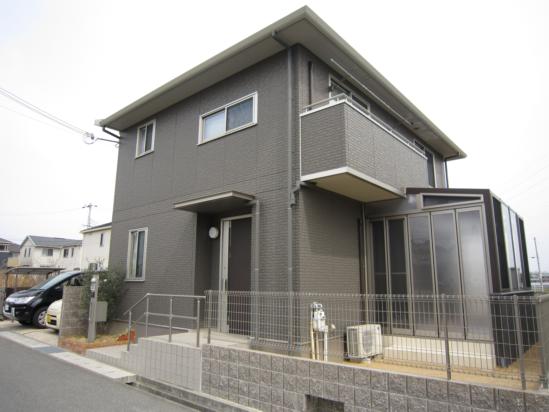 ガーデンルーム側面の折戸にクリアマット素材を使用｜目隠し効果｜神戸市